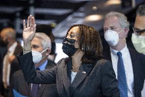 VP Harris visits vaccination site in Baltimore