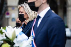 Marine Le Pen Lays Flowers To A Statue Of Joan of Arc - Paris