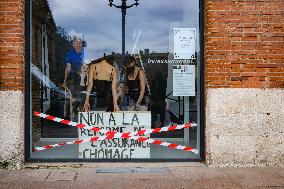 Artists Behind Store Windows Against Precariousness - Toulouse