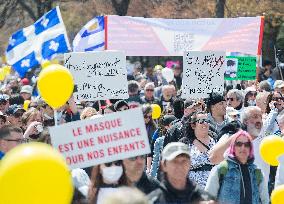 Thousands protest COVID-19 measures - Montreal