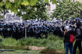 Worker's Day - Paris