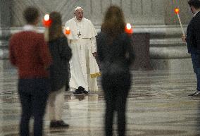 Pope Francis opens Marathon of Prayer against Covid-19 - Vatican