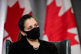 Justin Trudeau And Chrystia Freeland, Participate In A Virtual Discussion - Ottawa