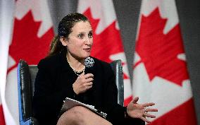 Justin Trudeau And Chrystia Freeland, Participate In A Virtual Discussion - Ottawa