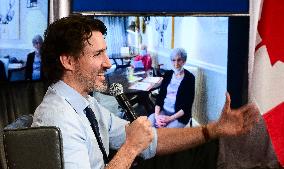 Justin Trudeau And Chrystia Freeland, Participate In A Virtual Discussion - Ottawa