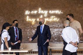 Biden visits restaurant in Washington, DC