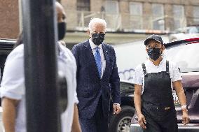 Biden visits restaurant in Washington, DC