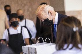 Biden visits restaurant in Washington, DC
