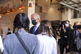 Biden visits restaurant in Washington, DC