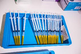 Covid19 Vaccinodrome Within The Exhibition Center At Porte De Versailles - Paris