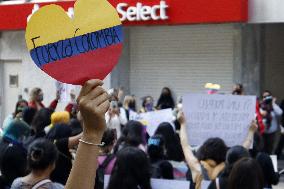 Colombians Protest Against Tax Reform in Their Country - Mexico City