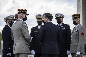 Macron at ceremony for 76th anniversary of WWII victory - Paris