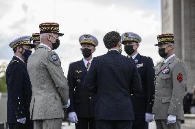 Macron at ceremony for 76th anniversary of WWII victory - Paris