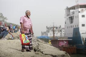 Bangladeshi Home Bound People