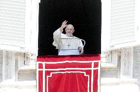 Pope Francis Delivers Regina Caeli Prayer - Vatican