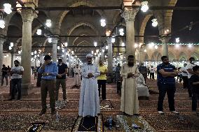 Ramadan At Amr Ibn Al-Aas Mosque In Cairo - Egypt
