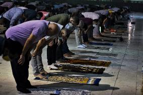 Ramadan At Amr Ibn Al-Aas Mosque In Cairo - Egypt