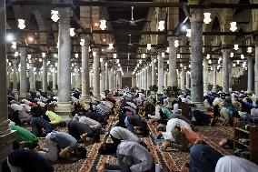 Ramadan At Amr Ibn Al-Aas Mosque In Cairo - Egypt