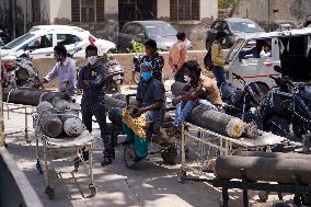 People Wait To Refill Medical Oxygen Cylinders - Rajasthan