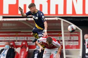 Football - Reims vs Monaco