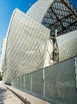 Louis Vuitton Foundation And Jardin d'Acclimatation Are Closed - Paris