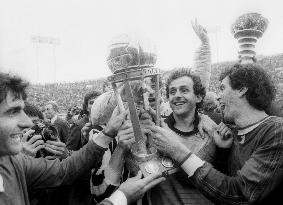 Football: Platini at 1985 Toyota Cup