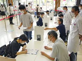 Vaccination for Aichi high schoolers