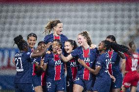 French Women PSG Team Celebrates Victory - Paris