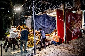 King's Golden Coach Arrives For Exhibition - Amsterdam