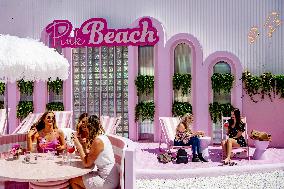 Pink Beach Bar In Amsterdam Opening