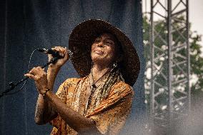 Rio Loco Festival - Ayo in Toulouse