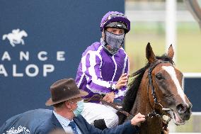 Ioritz Mendizabal Wins The Prix De Diane - Chantilly