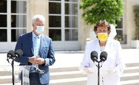 President Macron Meets Representatives Of Nightclubs - Paris