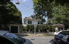 Street Lights Used As Charging Points For Electric Cars - Bern