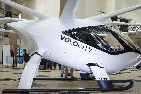 German air taxi Volocity's first flight in Paris