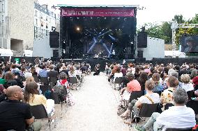 Pete Doherty performs live for Make Music Day - Paris