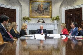 ★US President Joe Biden meets with FEMA Administrator Deanne Criswell and Homeland Security Advisor and Deputy National Securit