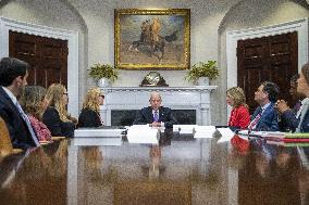 ★US President Joe Biden meets with FEMA Administrator Deanne Criswell and Homeland Security Advisor and Deputy National Securit