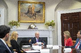 ★US President Joe Biden meets with FEMA Administrator Deanne Criswell and Homeland Security Advisor and Deputy National Securit