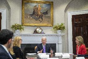 ★US President Joe Biden meets with FEMA Administrator Deanne Criswell and Homeland Security Advisor and Deputy National Securit