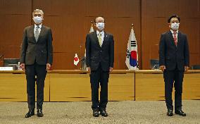 Japan, U.S., S. Korea discuss N. Korea issues