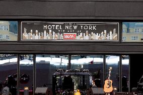 Celibrities At The Disney S Hotel New York - The Art Of Marvel Week End Experience