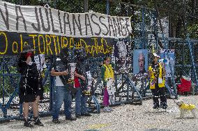 Demand Freedom For Australian Activist Julian Assange - Mexico