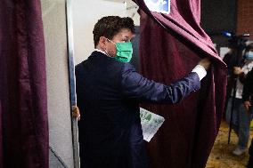 Julien Bayou Votes For The Regional Elections - Paris