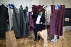 Julien Bayou Votes For The Regional Elections - Paris