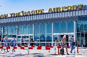 Travelers Are Going On Holiday Again - The Hague