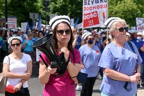 Nurses Protest Outside Parliament - Warsaw