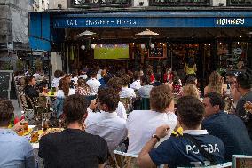 Atmosphere in Bars - European Cup 2021 France Vs Germany - Paris