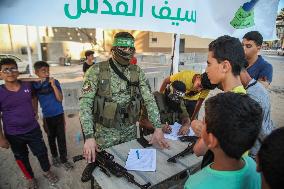 Palestinian Boys Register In A Summer Camp Organised By The Ezz-Al Din Al-Qassam Brigades - Gaza