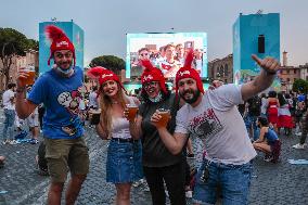 UEFA Euro 2020 - Italy vs Switzerland - Supporters